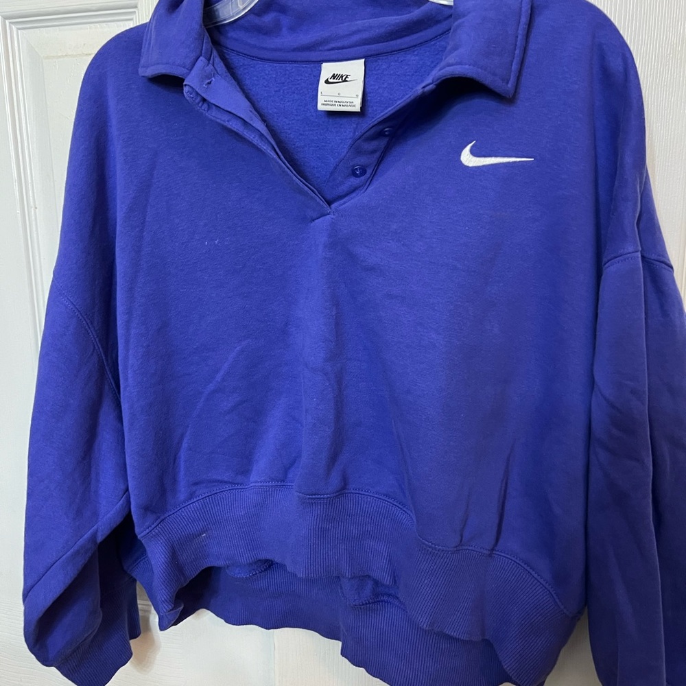 Blue Nike collared sweatshirt
